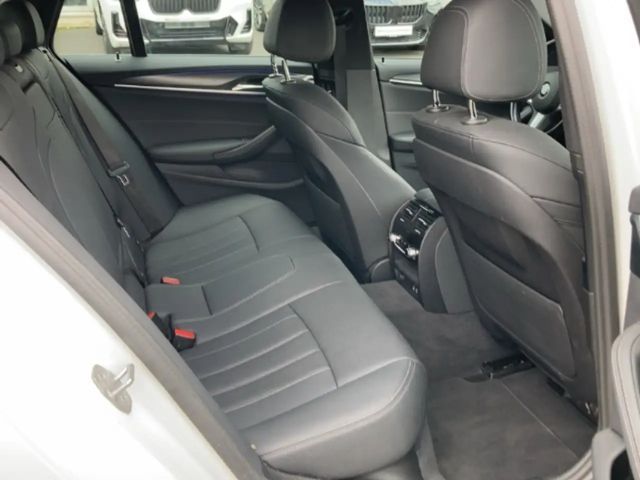 BMW 520 520d M-Sport Touring