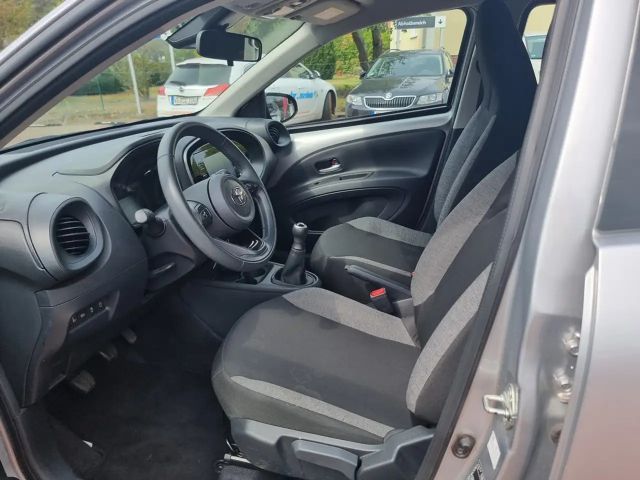 Toyota Aygo X 1.0 VVT-i Play
