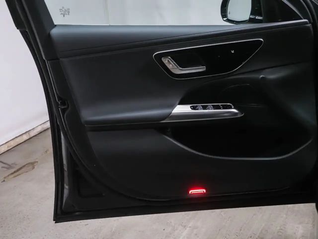 Mercedes-Benz E 220 AVANTGARDE E 220 d Sedan