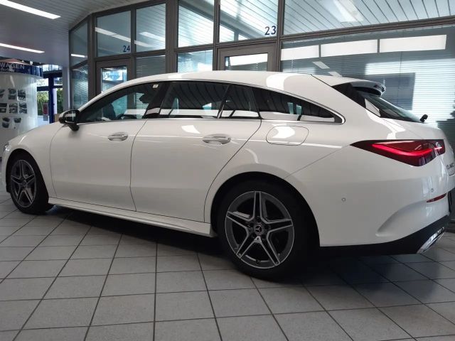 Mercedes-Benz CLA 200 AMG Line