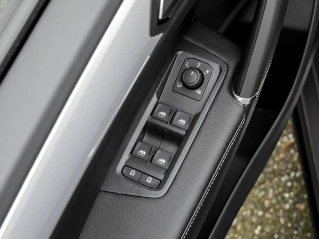 Volkswagen Touran 2.0 TDI DSG IQ.Drive