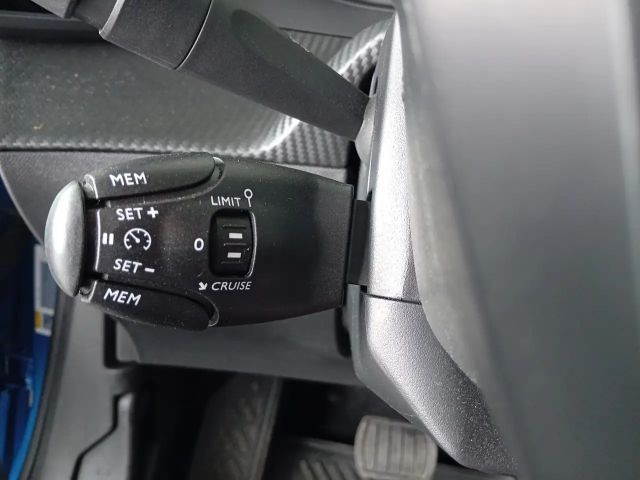 Peugeot E-2008 Active Pack