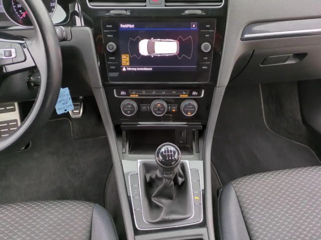 Volkswagen Golf 1.0 TSI Golf VII Variant