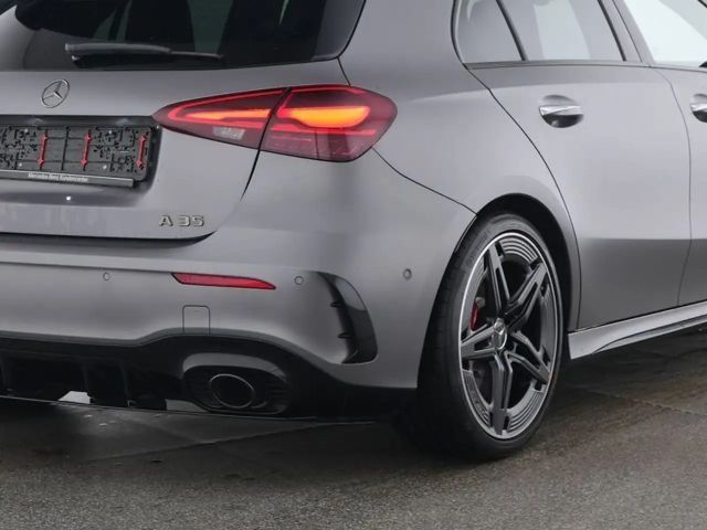 Mercedes-Benz A 35 AMG 4MATIC AMG Line