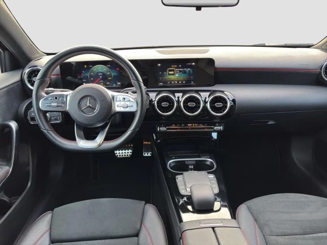 Mercedes-Benz A 200 4MATIC A 200 d AMG Line