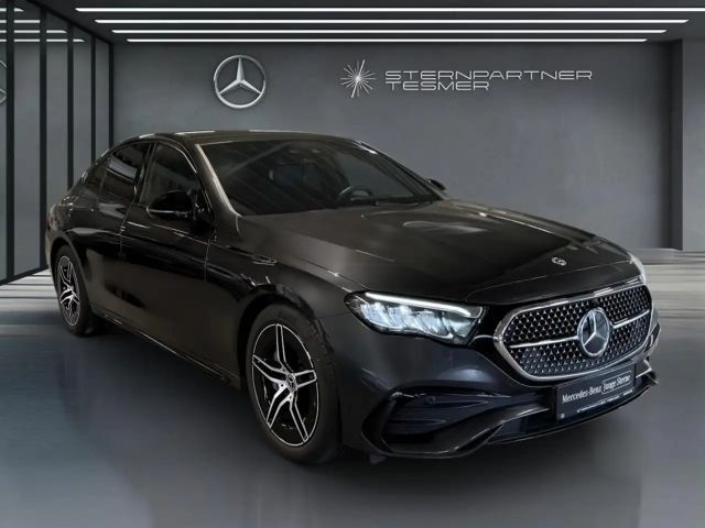 Mercedes-Benz E 220 AMG Line E 220 d Sedan