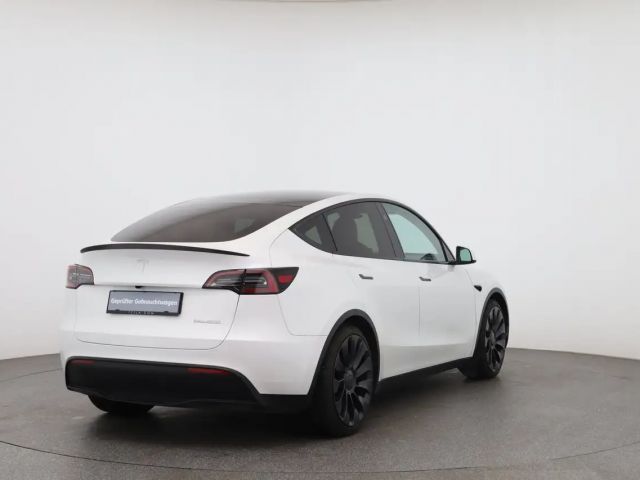 Tesla Model Y AWD Dual Motor Performance