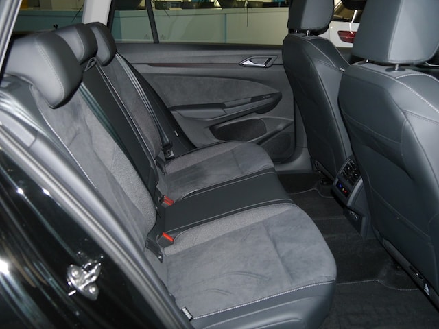 Volkswagen Golf 2.0 TDI DSG Style Variant