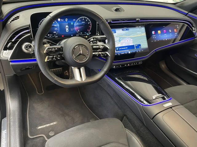 Mercedes-Benz E 200 AMG Line Sedan
