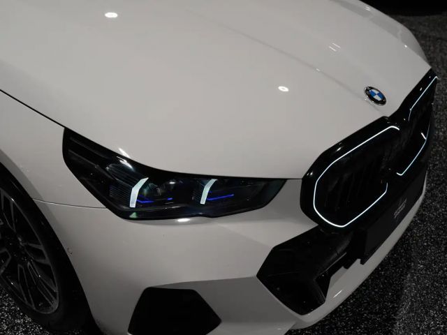 BMW 520 520d M-Sport Sedan xDrive