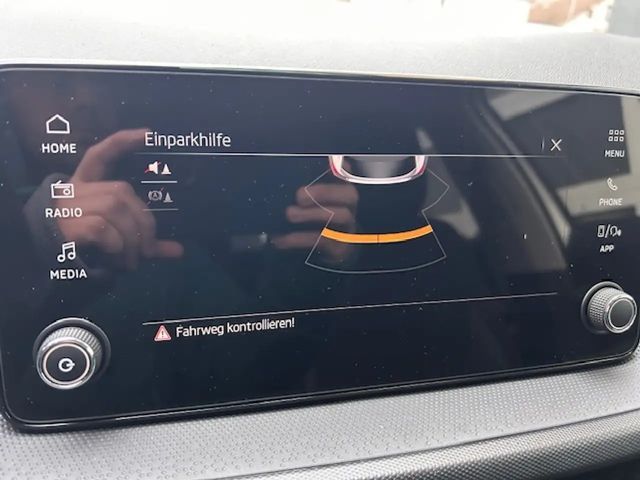 Skoda Fabia Essence CARPLAY;SHZ;PDC;PDC