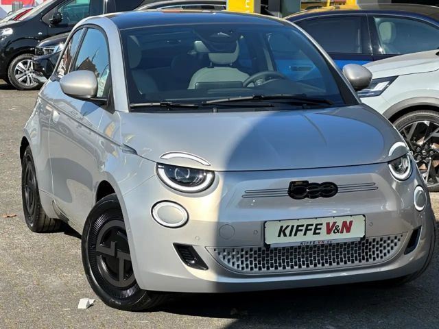 Fiat 500e Giorgio Armani Navi Leder individual LED SzHz