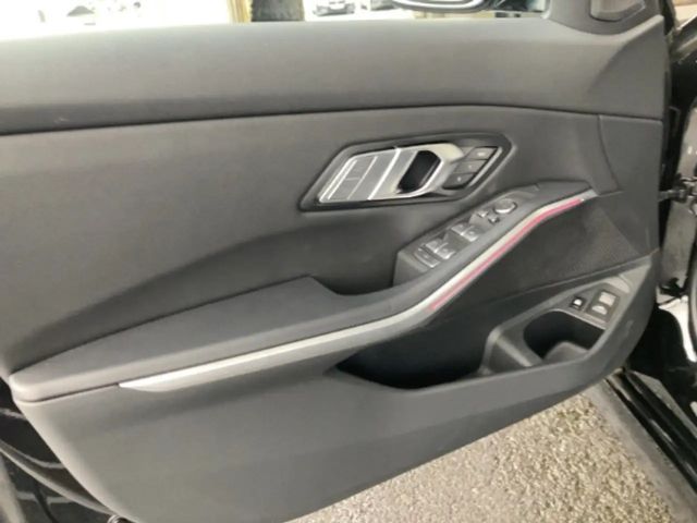 BMW 330 330e Touring