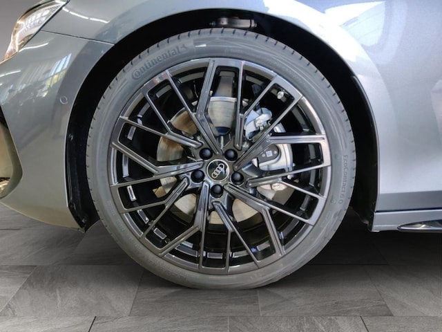 Audi A6 Avant Quattro S-Tronic