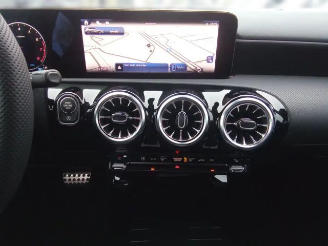 Mercedes-Benz A 180 AMG Line Hatchback