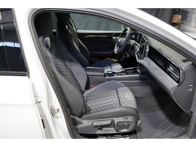 Volkswagen Passat 2.0 TDI DSG R-Line Style