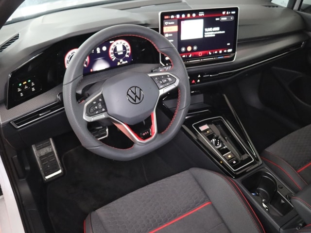 Volkswagen Golf 2.0 TSI DSG
