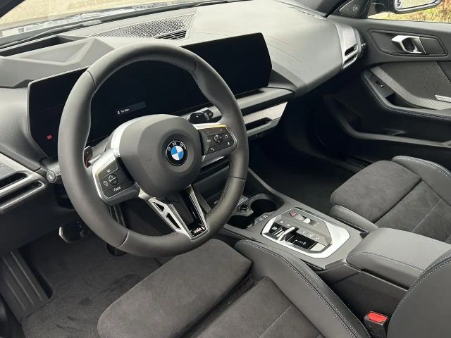 BMW 120 120i Sedan