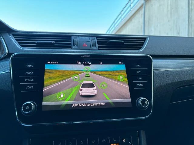 Skoda Superb 2.0 TDI 4x4 Combi Style Style