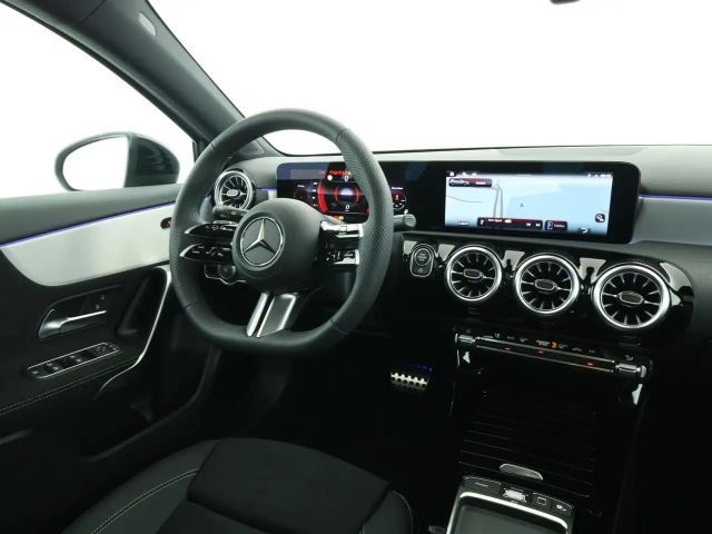 Mercedes-Benz A 180 AMG Line Hatchback