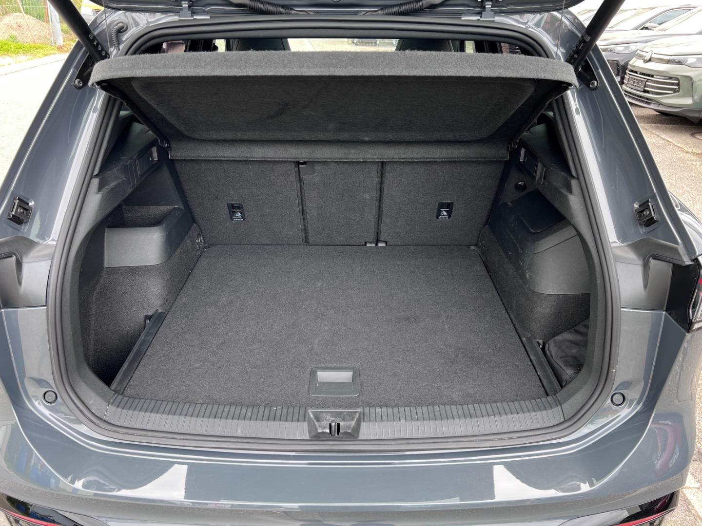 Volkswagen Tiguan 1.5 eTSI IQ.Drive R-Line