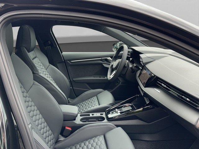 Audi RS3 Quattro S-Tronic Sedan
