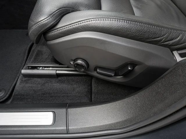 Volvo XC60 AWD Dark Plus T6