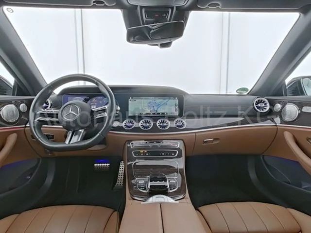 Mercedes-Benz E 220 AMG Line Cabriolet E 220 d