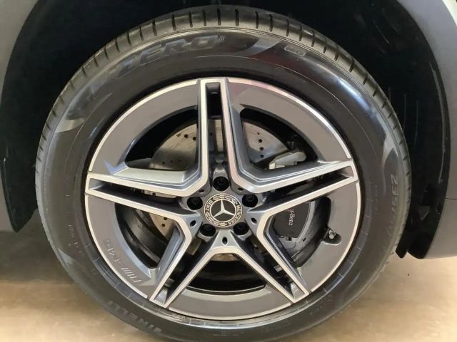 Mercedes-Benz GLB 200 AMG Line GLB 200 d