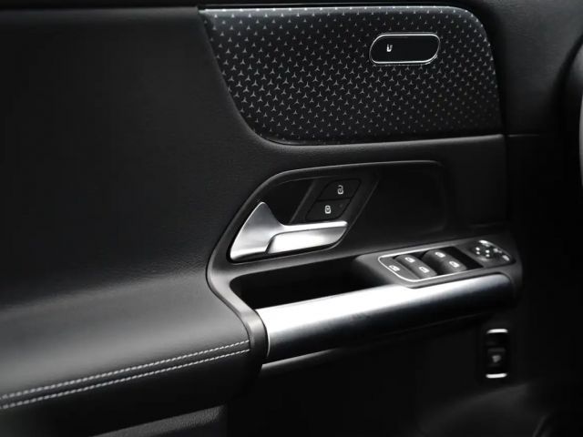 Mercedes-Benz B 180 Progressive