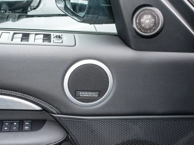 Land Rover Discovery D300 Dynamic HSE