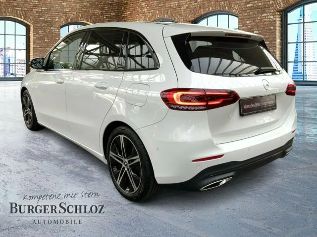 Mercedes-Benz B 180 Sedan