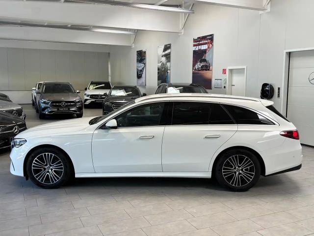 Mercedes-Benz E 220 AVANTGARDE E 220 d Estate