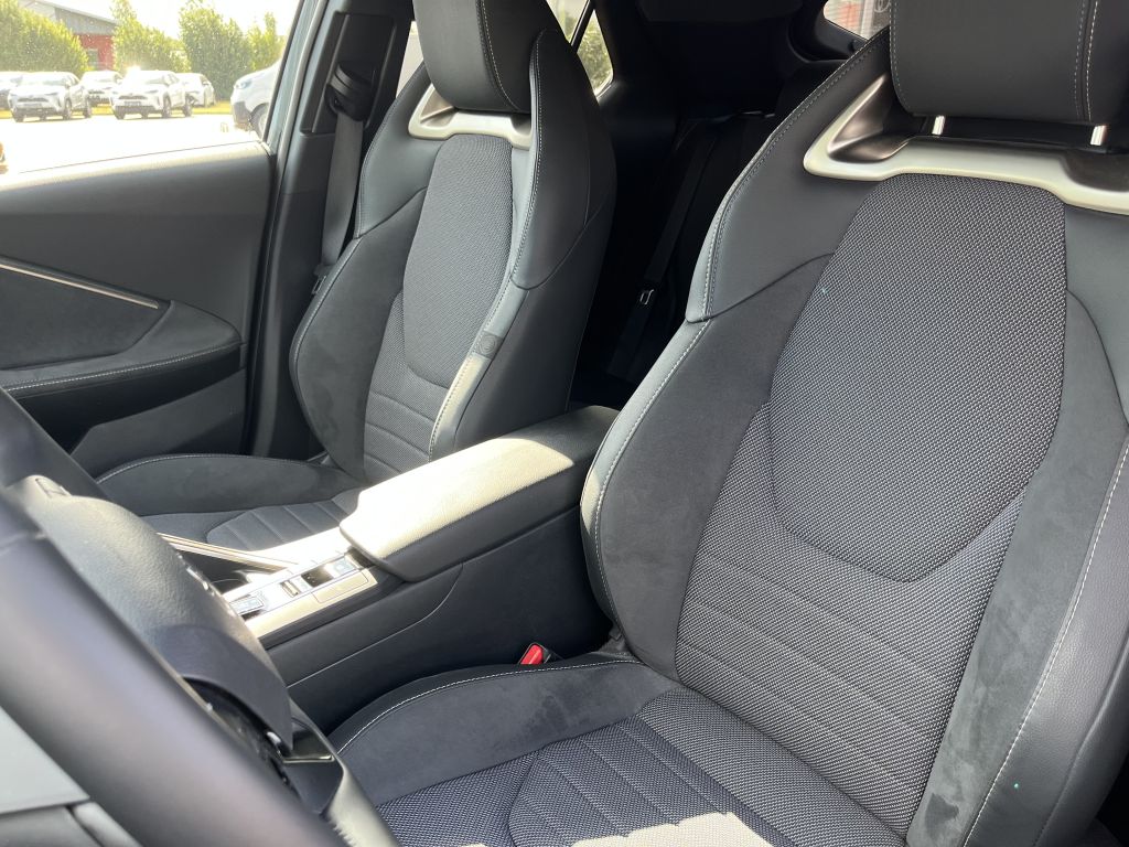 Toyota C-HR 5-deurs Lounge