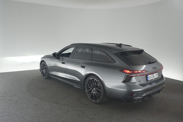 Audi A6 Avant Quattro S-Tronic