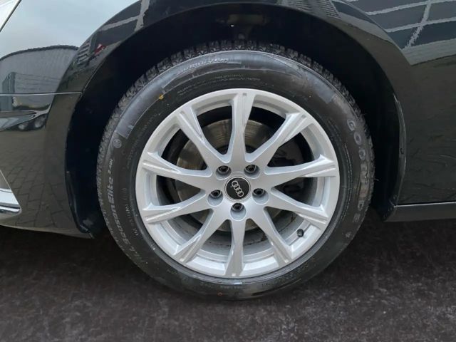 Audi A4 35 TFSI Avant S-Tronic