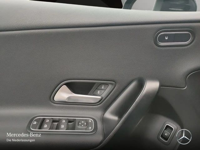 Mercedes-Benz A 250 A 250 e Style