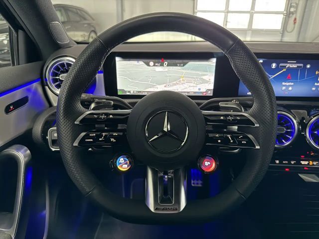 Mercedes-Benz A 35 AMG 4MATIC AMG Line