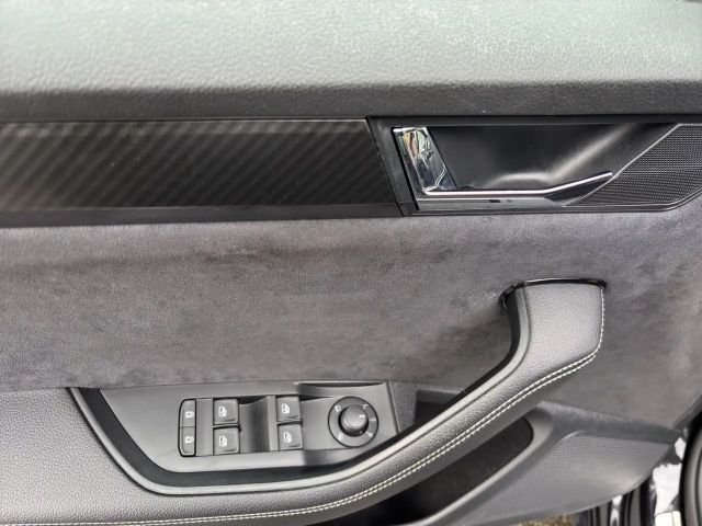 Skoda Superb 2.0 TDI Combi Sportline