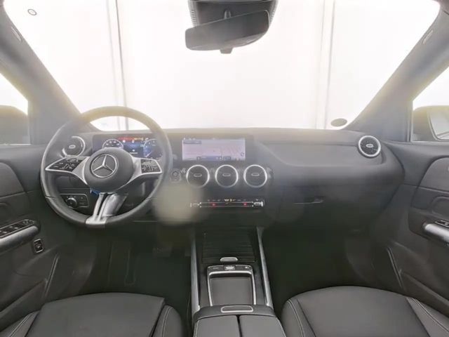 Mercedes-Benz GLA 200 Progressive