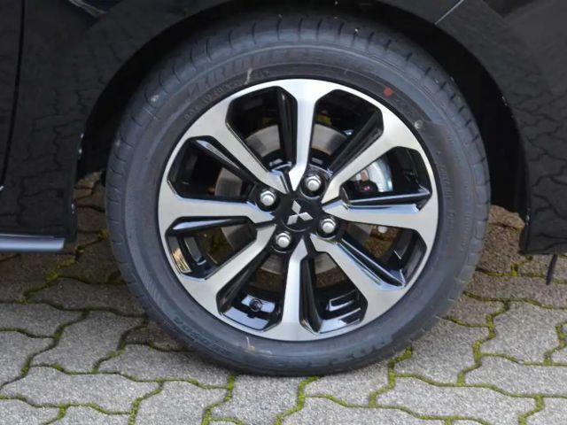 Mitsubishi Space Star CVT ClearTec MIVEC Star