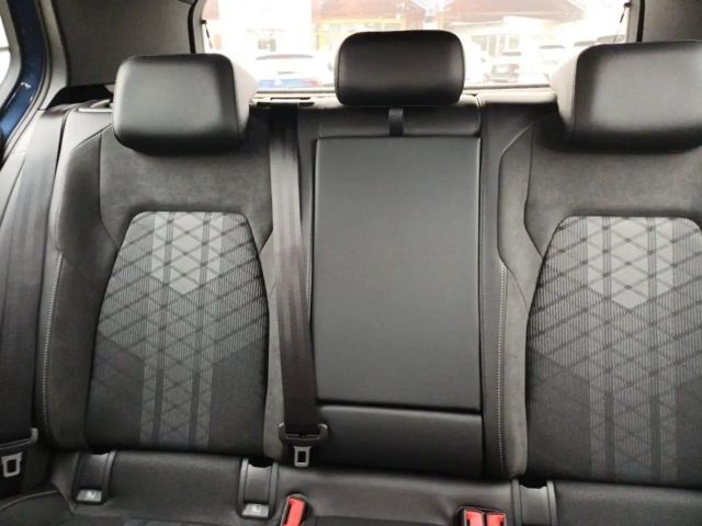 Volkswagen Golf 1.5 eTSI Golf VIII