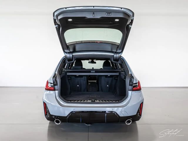 BMW 330 330i M-Sport Touring xDrive