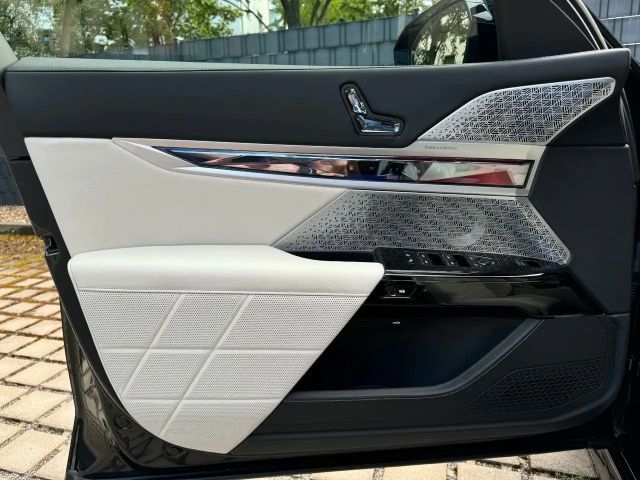 BMW 760 Sedan xDrive