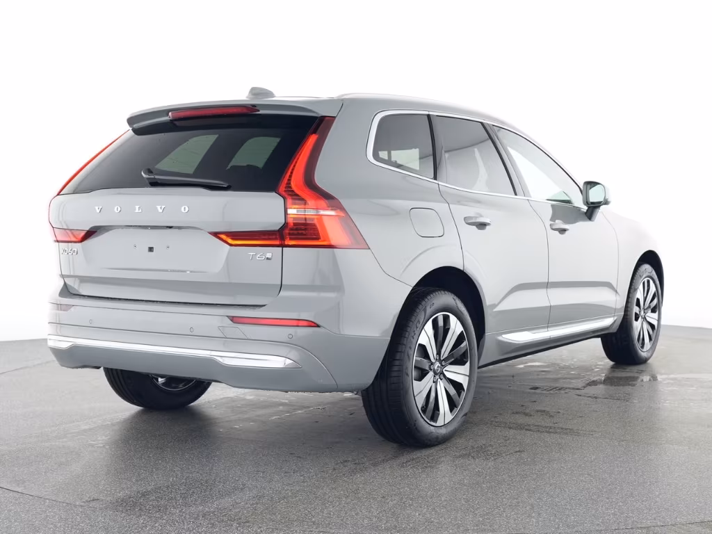 Volvo XC60 AWD Core Recharge