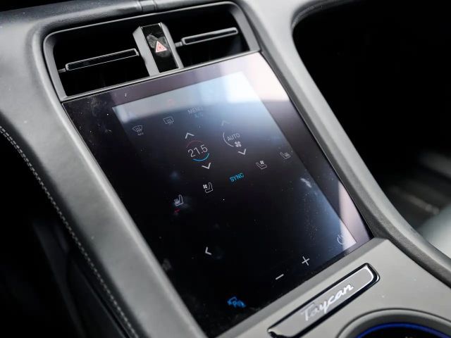 Porsche Taycan Turbo