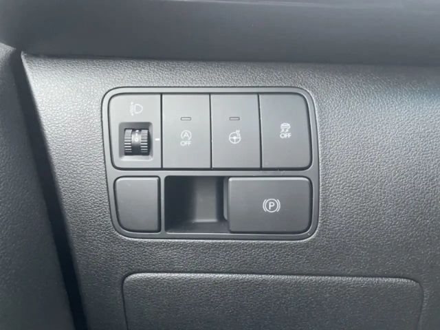 Hyundai Staria Signature