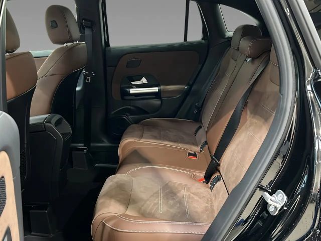 Mercedes-Benz GLA 200 AMG Line