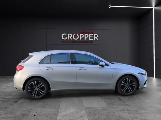 Mercedes-Benz A 200 Progressive