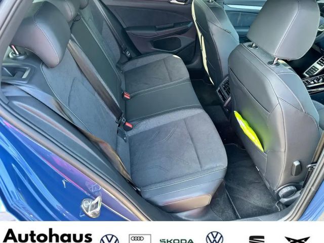 Volkswagen Golf 1.5 eTSI